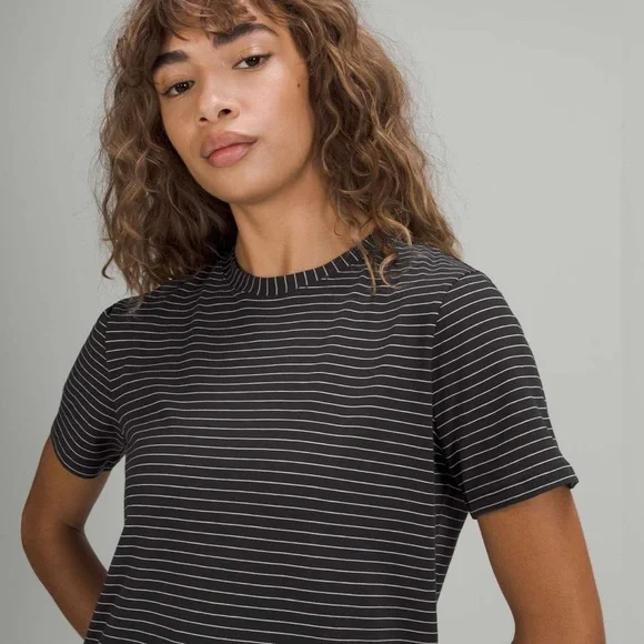 Lululemon Love Crew Short Sleeve T-Shirt | Stripe Black White | Size 6 - Picture 3 of 4